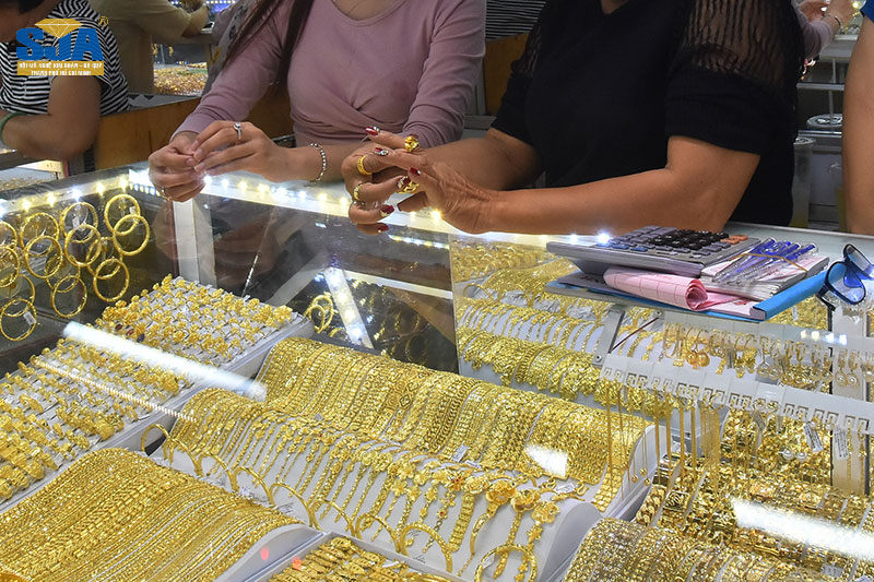 Mua – bán vàng trang sức cần những kiến thức gì?