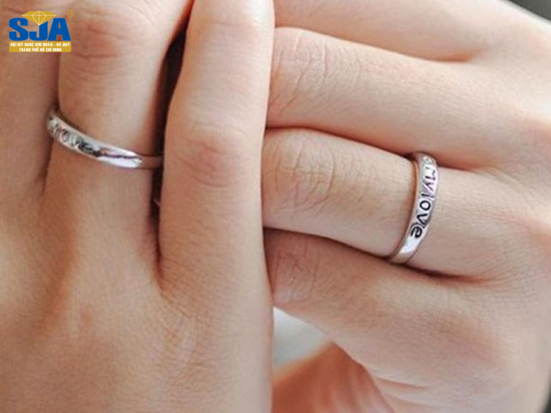 Chọn nhẫn cưới bạch kim cần lưu ý gì?