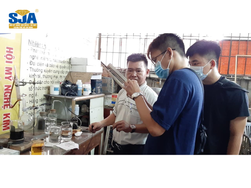 Học kỹ thuật phân kim thu hồi kim loại quý tại Kiên Giang