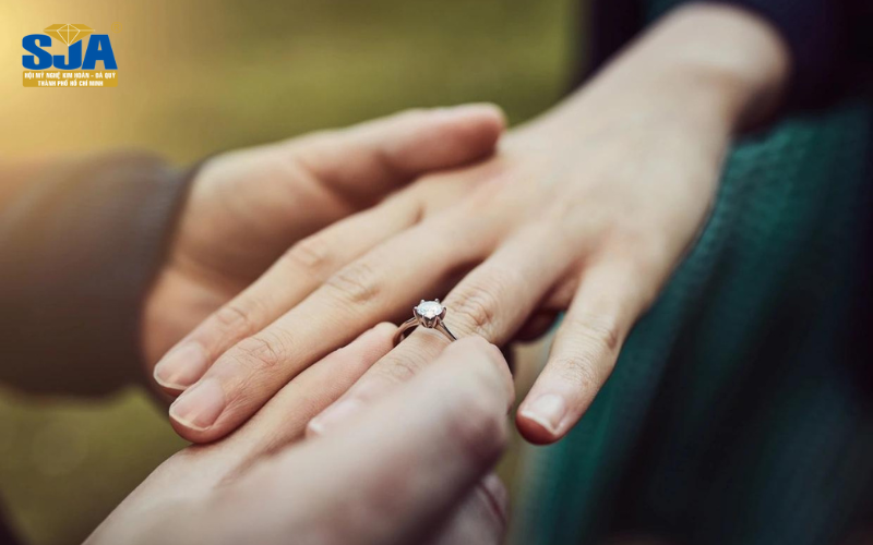 Chọn nhẫn cưới bạch kim cho cặp đôi phù hợp nhất