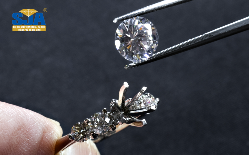 Học thiết kế trang sức kim cương