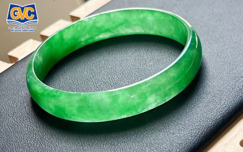 Ngọc Cẩm Thạch Hợp Mệnh Nào?