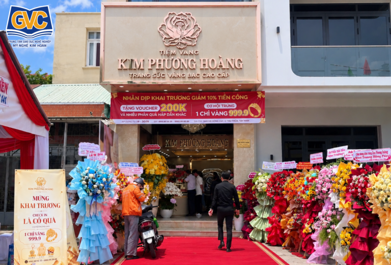 KHAI TRƯƠNG TIỆM VÀNG KIM PHƯƠNG HOÀNG – HÀNH TRÌNH TỪ HỌC NGHỀ ĐẾN KINH DOANH
