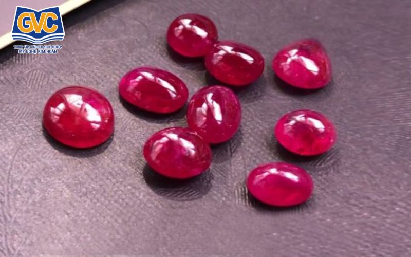 Đá Ruby Là Gì? Tại Sao Ruby Dễ Bị Làm Giả?
