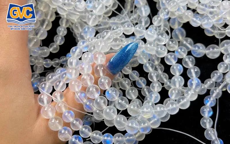 Công Dụng Của Đá Mặt Trăng Trong Chế Tác Trang Sức